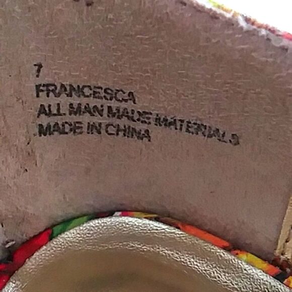 When Your Shoes POP! Vibrant Strap Stiletto Heels Metallic Gold Size 7 - Picture 14 of 14